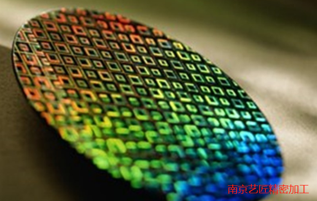 <strong>精密晶片在武器、5G、人工智慧（AI）和機器人等方面商家必爭</strong>