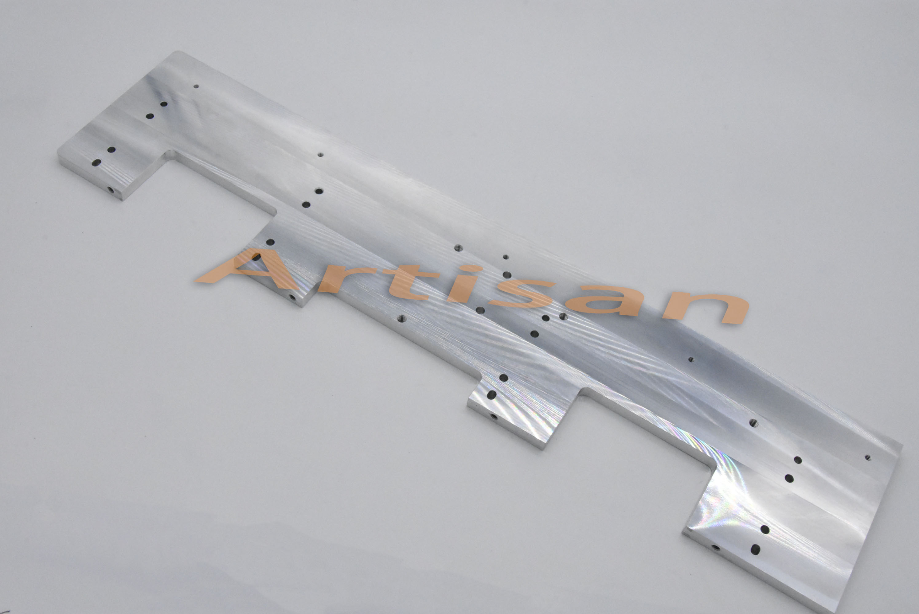 <strong>電子類(lèi)精密件加工：安裝板1</strong>