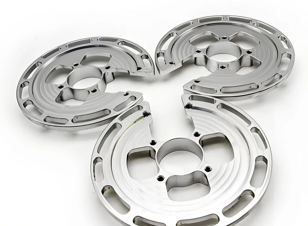 如何定制高精密CNC加工零件？